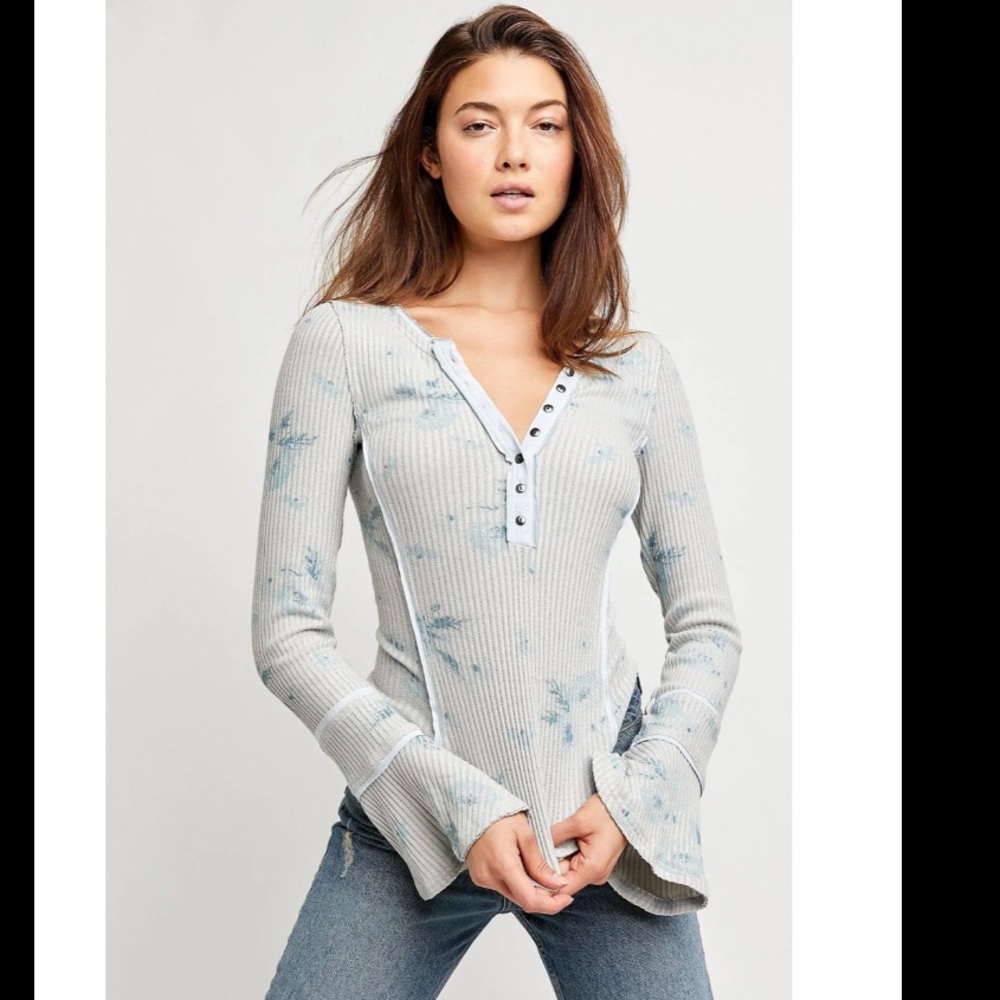 Free People Layer me Henley tie dye top sz med